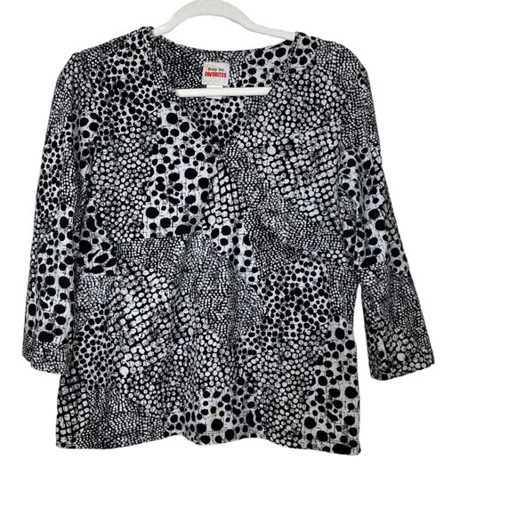 Ruby Rd. FAVORITES Shirt M Black White Abstract V Neck Pullover Top Size Medium - Picture 1 of 7